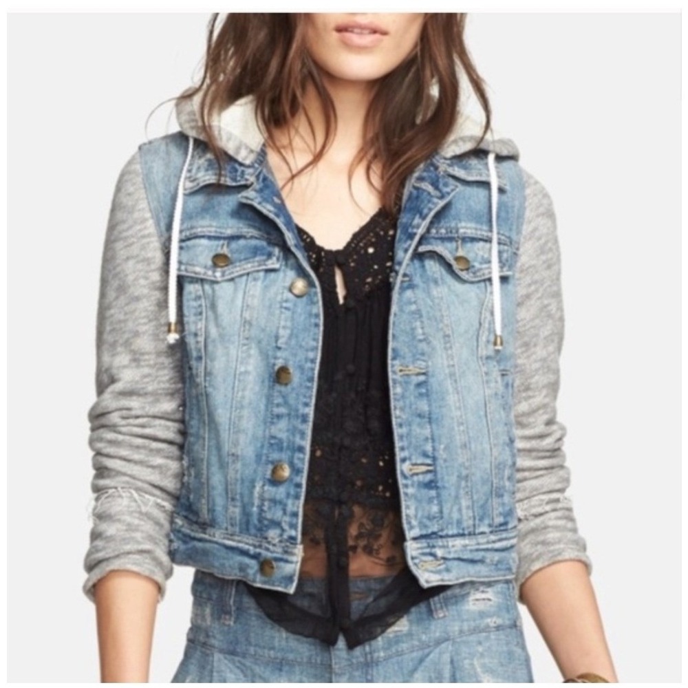 Free People Distressed Hooded Knit-Sleeve Jean Jacket M Boho Grunge Cotton Indie